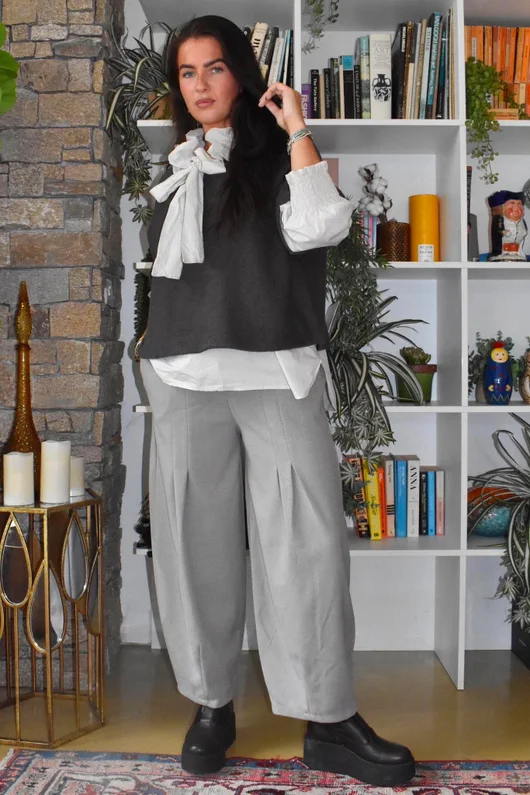 Oxford Stretch Herringbone Box Pleat Pant Pebble